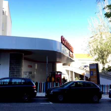 Gaze Out At The City In A Retro-Chic Getaway Lisboa Εξωτερικό φωτογραφία