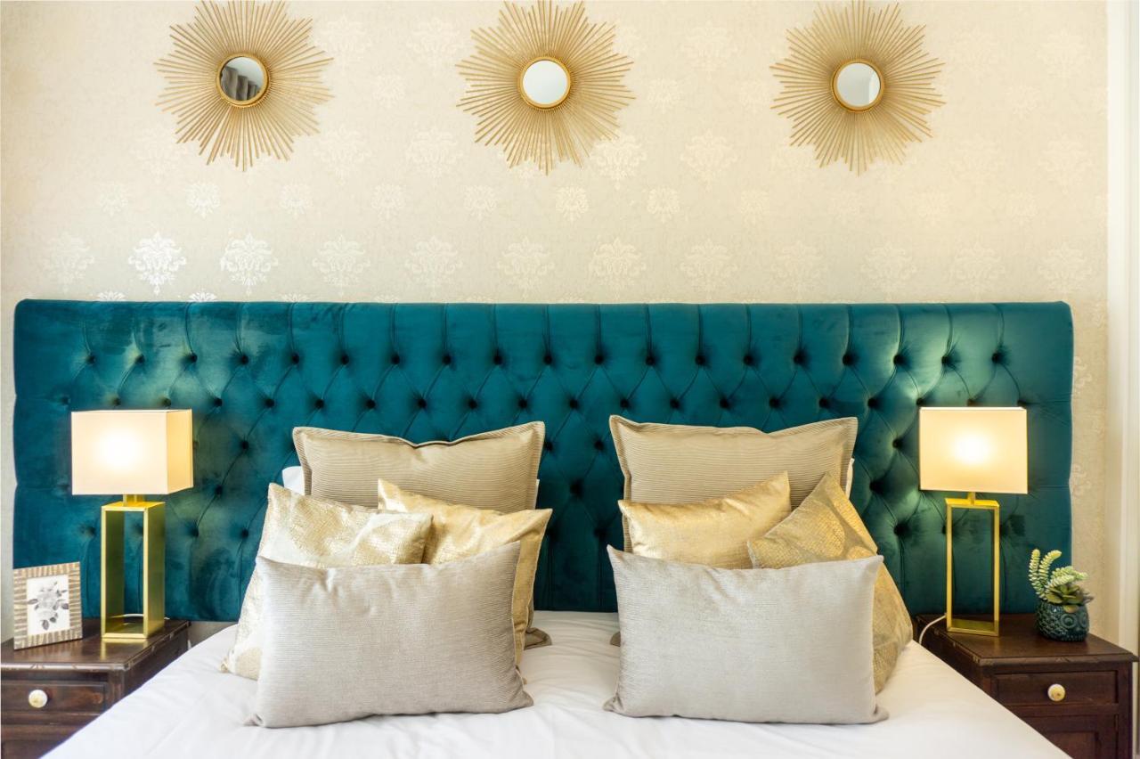 Gaze Out At The City In A Retro-Chic Getaway Lisboa Εξωτερικό φωτογραφία