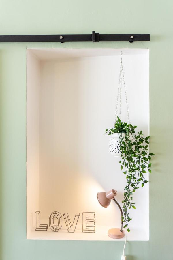 Gaze Out At The City In A Retro-Chic Getaway Lisboa Εξωτερικό φωτογραφία